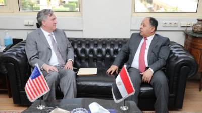 المالية: ندعو المستثمرين الأجانب خاصة من أمريكا للاستفادة من الفرص فى مصر