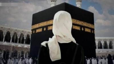 دار الافتاء: يجوز للمرأة السفر دون محرم لأداء الحج أو العمرة