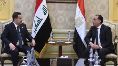 رئيس الوزراء يستقبل رئيس الوزراء العراقي والوفد المرافق له بمطار القاهرة