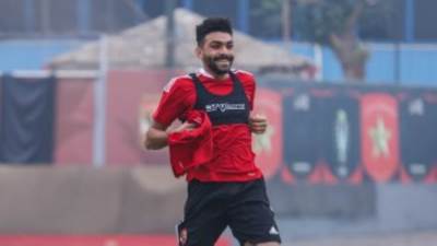 الأهلي يبدأ إجراءات تفعيل بند الشراء فى عقد خالد عبد الفتاح مع سموحة