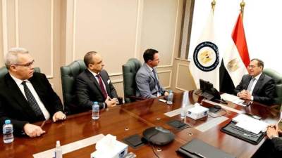 وزير البترول يبحث مع الرئيس التنفيذي لشركة هاليبرتون العالمية التعاون المشترك