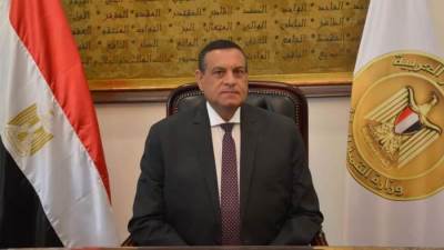 وزير التنمية يوجه بتقديم كافة الخدمات للأهالي المتضررة من انهيار عقار الإسكندرية