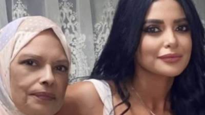 وفاة والدة الفنانة مروة الأزلى بعد صراع مع السرطان