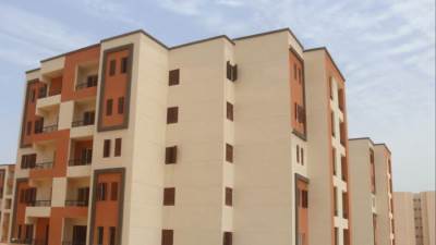 رئيس جهاز العاشر يتفقد وحدات "سكن كل المصريين" وأعمال الطرق بالمنطقة الصناعية