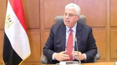 التعليم العالى: مركز بحوث الفلزات يبحث التعاون مع شركتى المقاولون العرب وأوراسكوم