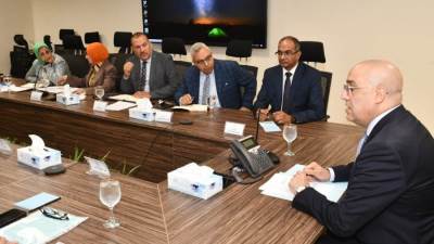 وزير الإسكان يناقش تعديل الكود المصري لاشتراطات الحماية المدنية