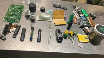 جمارك مطار القاهرة الدولي تضبط محاولة تهريب كمية من المواد المخدرة