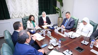 وزيرتا التضامن والهجرة تناقشان قضايا الحماية والرعاية الاجتماعية للمصريين بالخارج