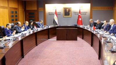وزير التجارة والصناعة ونظيره التركي يتفقان على خارطة طريق لتعزيز العلاقات الثنائية