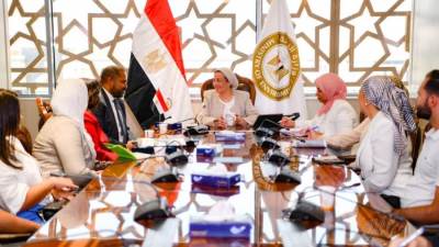 وزيرة البيئة تستعرض أهم مجالات تطوير والإرتقاء بالعمل البيئي والمناخي فى مصر