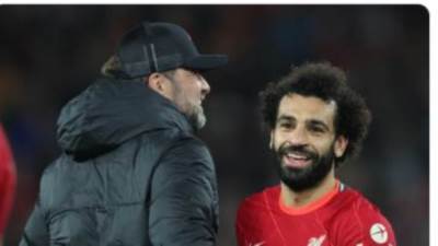 كلوب يحسم الجدل حول رحيل محمد صلاح: مستمر معنا