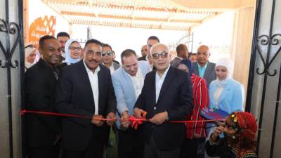 وزير التعليم ومحافظ مطروح يضعان حجر أساس مجمع مدارس الريفية