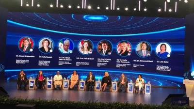 وزير الصحة يستعرض نموذجًا حيًا لسرعة زيادة المواليد على الساعة السكانية بمصر