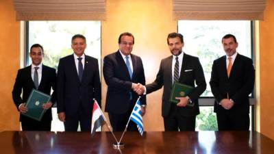 وزير الصحة يشهد توقيع تعاون بين وزارة الصحة ومجموعة أثينا للاستثمار بمصر