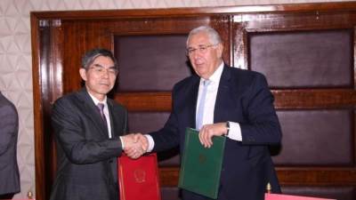 وزير الزراعة ونائب وزير الجمارك الصيني يوقعان مذكرة تفاهم لتصدير المانجو المصري للأسواق الصينية