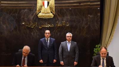 رئيس الوزراء يشهد توقيع عقد إنشاء مصنع إطارات باستثمارات مليار يورو بقناة السويس