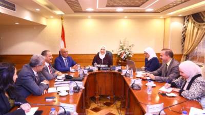 القباج تلتقي برحمي الرئيس التنفيذي لجهاز تنمية المشروعات المتوسطة والصغيرة ومتناهية الصغر