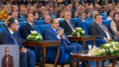 الرئيس السيسي: نعمل على توفير المنتج المحلى وتقليل الاستيراد بدعم الصناعة