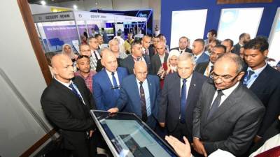 إسماعيل: زيادة نسبة تغطية خدمات مياه الشرب من 97% في 2014 إلى 98.7%