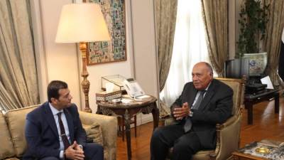 وزير الخارجية يستقبل رئيس مجلس إدارة الهيئة الوطنية للانتخابات