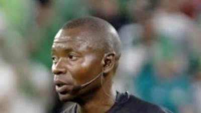 الكونغولى ندالا حكما لمباراة العودة بين الأهلى وسيمبا فى دورى السوبر الأفريقى