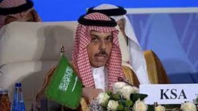 وزير الخارجية السعودي: يؤكد أهمية الوقف الفوري للتصعيد العسكري وإغاثة المتضررين في غزة