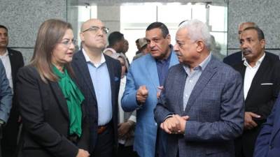وزراء التنمية والتخطيط والإسكان ومحافظ السويس يتفقدون المركز التكنولوجي بالديوان العام