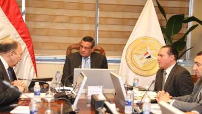 وزير التنمية يبحث مع مدير منظومة الشكاوي الحكومية تطوير آليات تلقي وتسجيل الشكاوي من المواطنين