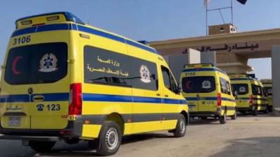 القاهرة الإخبارية: دفعة جديدة من جرحى غزة يصلون اليوم مصر عبر معبر رفح