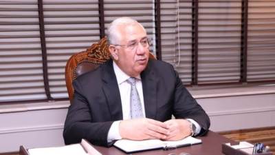 وزير الزراعة يتابع بدء زراعة القمح ويوجه بتقديم كافة أوجه الدعم للمزارعين