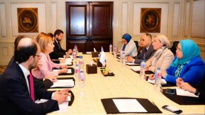 وزيرة البيئة تلتقي مع نائب رئيس البنك الأوروبي للاستثمار لمنطقة المشرق لبحث التعاون