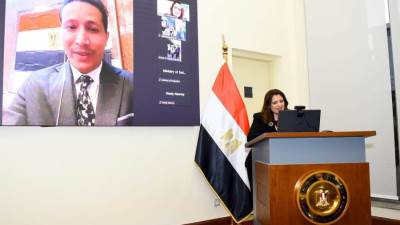 وزيرة الهجرة تتابع مستجدات تصويت المصريين بالخارج في الانتخابات الرئاسية