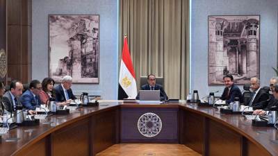 رئيس الوزراء يلتقي مسئولي الفرع الطبي بجامعة "تكساس سيستم" الأمريكية