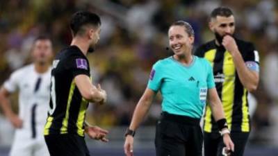 الحكمة الأمريكية توري بينسو تقود مواجهة أوراوا ضد الأهلى فى كأس العالم للأندية