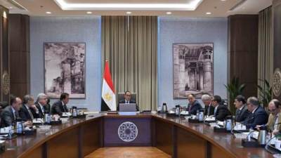 رئيس الوزراء يتابع جهود توفير الأدوية والمستلزمات الطبية بالمستشفيات