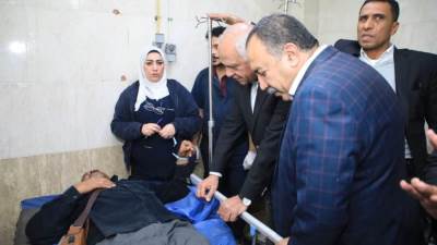 محافظ الجيزة يوجه بتقديم الرعاية للمصابين بحادث إنزلاق الكمرات الخرسانية بمحور كمال عامر