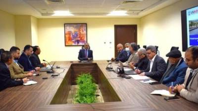 نائب وزير الإسكان يستقبل خبراء أحد المكاتب الاستشارية الدولية لبحث التعاون