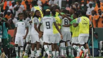 منتخب نيجيريا يحسم قمة كوت ديفوار بركلة جزاء إيكونج ويقترب من التأهل