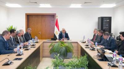 سويلم يلتقى عدداً من السادة قيادات وممثلي الجهات الأمنية لتعزيز التعاون في إزالة التعديات على المجارى المائية