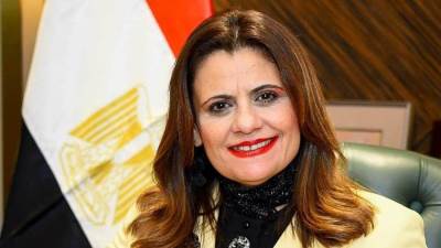 مجلس الوزراء يوافق على مد العمل بقانون "سيارات المصريين بالخارج" لمدة 3 أشهر إضافية