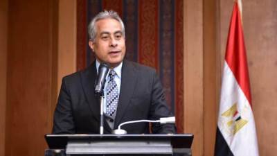 وزير العمل ومحافظ القاهرة يفتتحان معرضًا لمنتجات مركز تدريب مهني