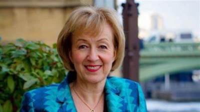 برلمانيون ومنظمات صحية عالمية يرفضون تقرير "الصحة العالمية" حول السجائر الالكترونية