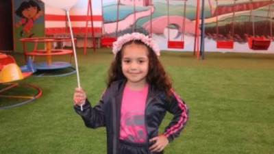 العثور على جثمان الشهيدة الفلسطينية الطفلة هند رجب و5 من أفراد عائلتها