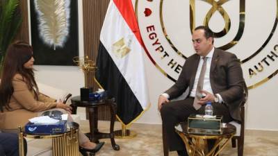 الرعاية الصحية تبحث مع شركة «VGS» التعاون لتقديم خدمات الرعاية الصحية للوافدين الأجانب