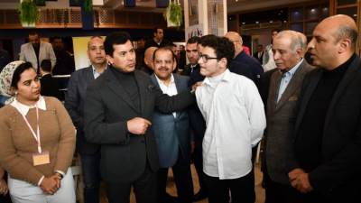 وزير الرياضة يفتتح منشآت داخل نادي جزيرة الورد ويتفقد عدداً من ورش العمل والمعارض
