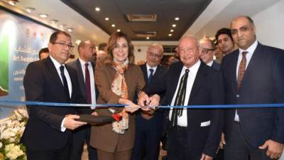 وزيرة الثقافة تسلم جائزة الاستحقاق الكبرى للكاتبة القديرة سناء البيسي