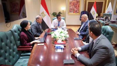 وزير الصحة يبحث إطلاق برنامجا لرفع وعي العاملين في الوزارة بتأمين وحماية البيانات