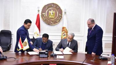 وزير العمل يُوقّع "بروتوكول تعاون " مع معهد "الساليزيان الإيطالي" فرع الأسكندرية