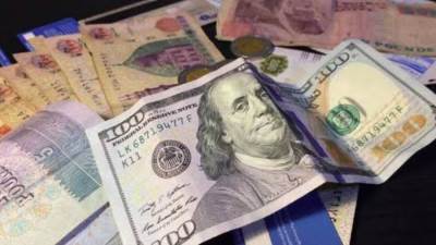 مصلحة الجمارك ترفع سعر الدولار اليوم ليسجل 49:56 جنية