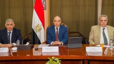 سويلم واللواء العزازى يبحثان موقف مشروعات التعاون المشترك